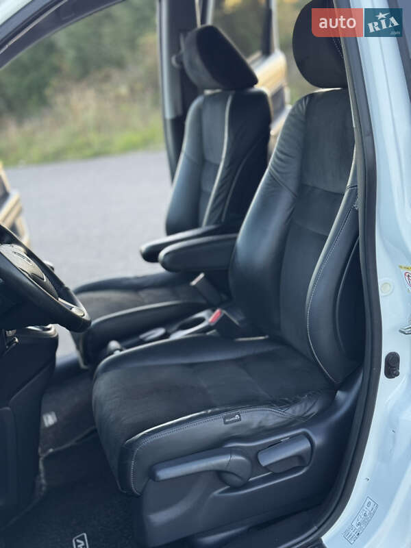 Внедорожник / Кроссовер Honda CR-V 2012 в Трускавце