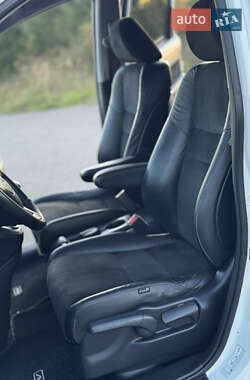 Внедорожник / Кроссовер Honda CR-V 2012 в 