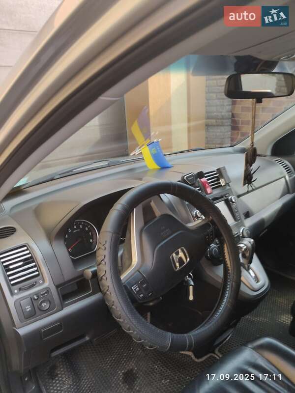 Позашляховик / Кросовер Honda CR-V 2008 в Рівному