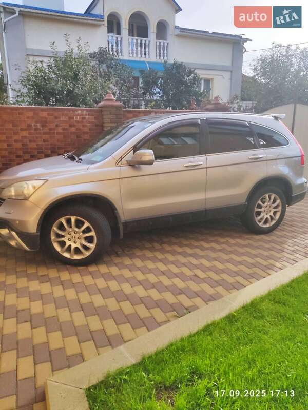 Позашляховик / Кросовер Honda CR-V 2008 в Рівному