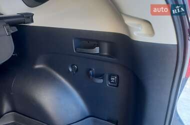 Внедорожник / Кроссовер Honda CR-V 2014 в 