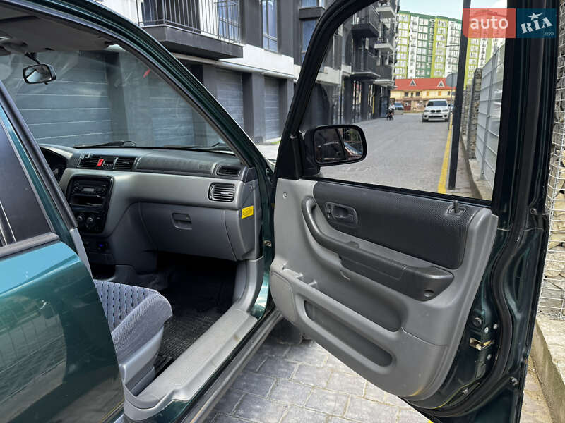 Внедорожник / Кроссовер Honda CR-V 2000 в Ивано-Франковске