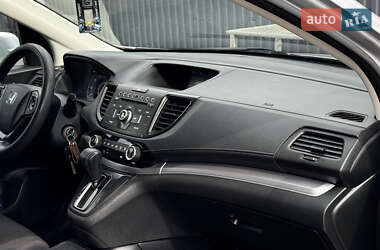 Внедорожник / Кроссовер Honda CR-V 2015 в 