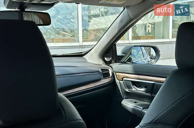 Внедорожник / Кроссовер Honda CR-V 2018 в 