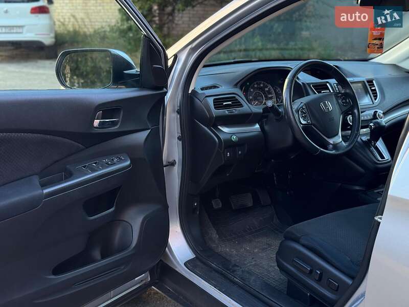 Внедорожник / Кроссовер Honda CR-V 2015 в Киеве
