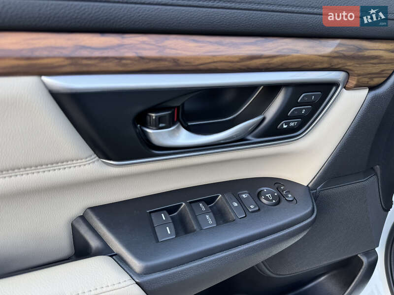 Внедорожник / Кроссовер Honda CR-V 2021 в Черноморске