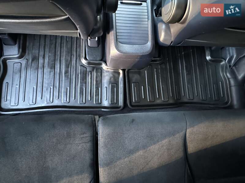 Позашляховик / Кросовер Honda CR-V 2012 в Києві фото 43 Позашляховик / Кросовер Honda CR-V 2012 в Києві