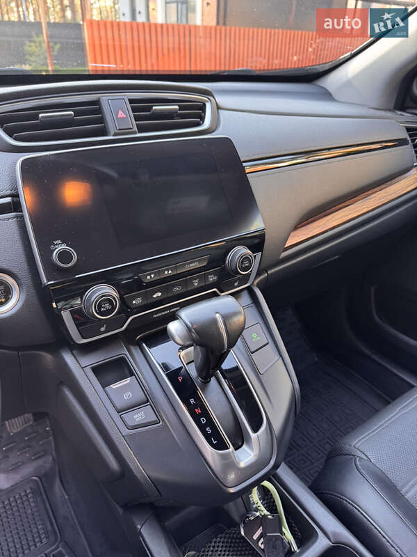 Позашляховик / Кросовер Honda CR-V 2017 в Києві