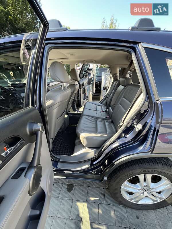 Внедорожник / Кроссовер Honda CR-V 2011 в Тернополе