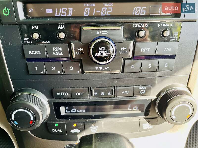 Внедорожник / Кроссовер Honda CR-V 2011 в Тернополе