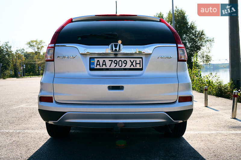 Позашляховик / Кросовер Honda CR-V 2016 в Києві
