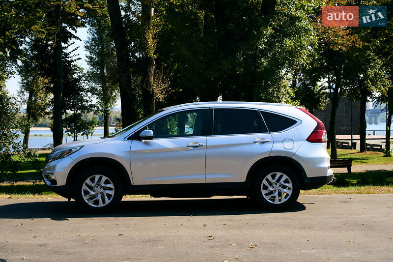 Позашляховик / Кросовер Honda CR-V 2016 в Києві