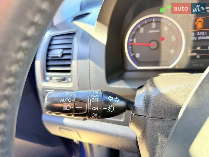 Внедорожник / Кроссовер Honda CR-V 2011 в Харькове