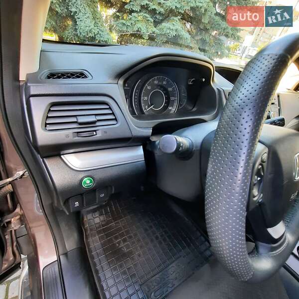 Внедорожник / Кроссовер Honda CR-V 2015 в Ивано-Франковске