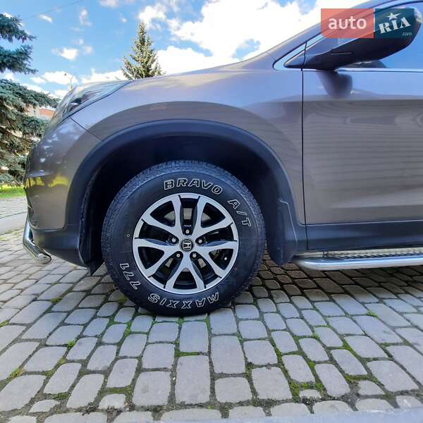 Внедорожник / Кроссовер Honda CR-V 2015 в Ивано-Франковске