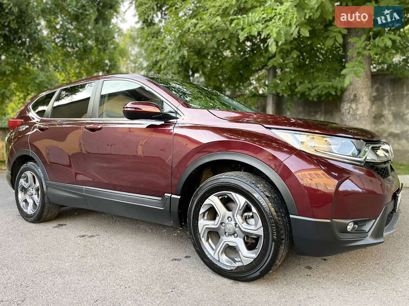 Внедорожник / Кроссовер Honda CR-V 2018 в 