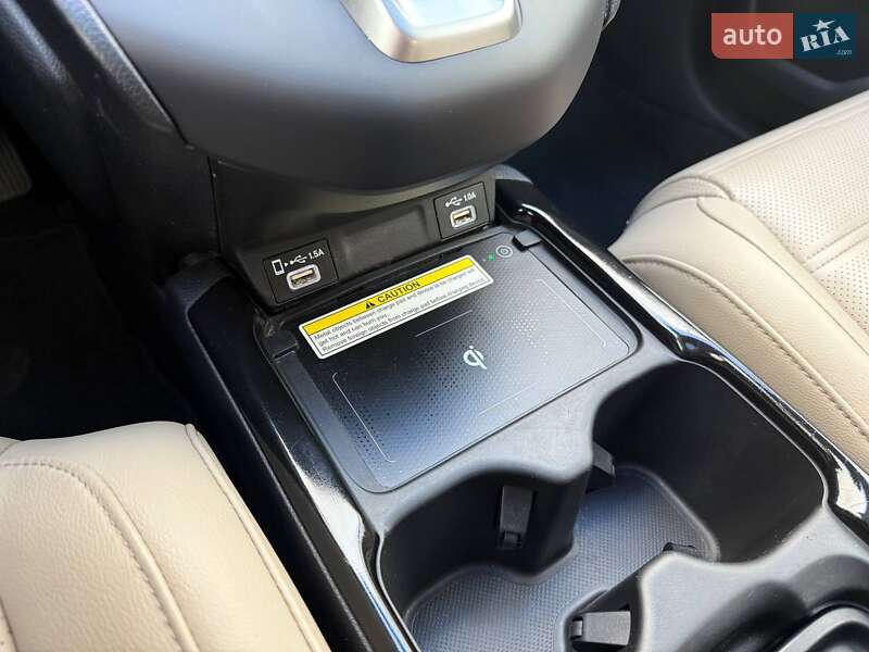 Внедорожник / Кроссовер Honda CR-V 2020 в Киеве