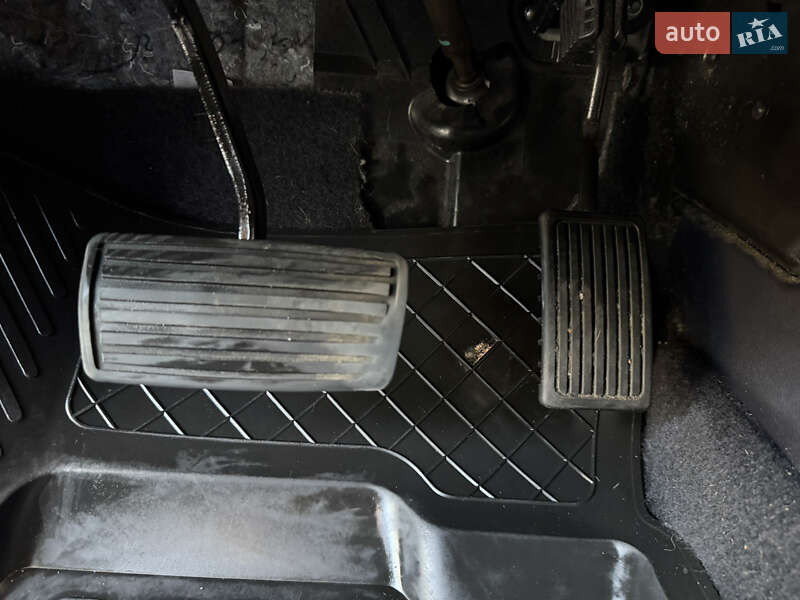 Внедорожник / Кроссовер Honda CR-V 2012 в Киеве