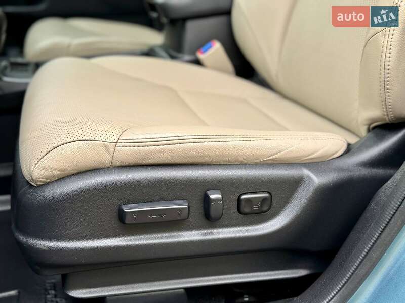 Внедорожник / Кроссовер Honda CR-V 2015 в Киеве