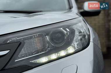 Внедорожник / Кроссовер Honda CR-V 2015 в 