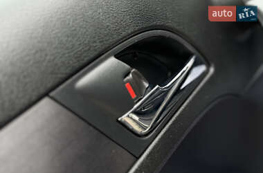 Внедорожник / Кроссовер Honda CR-V 2009 в 
