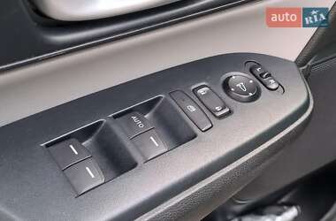 Внедорожник / Кроссовер Honda CR-V 2017 в 