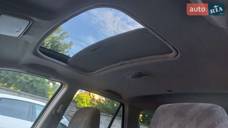 Внедорожник / Кроссовер Honda CR-V 2002 в Ровно