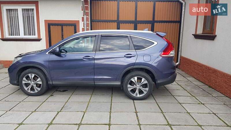 Внедорожник / Кроссовер Honda CR-V 2013 в Черновцах