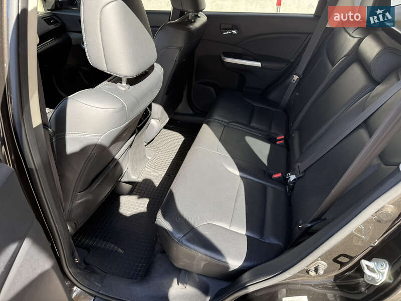 Позашляховик / Кросовер Honda CR-V 2015 в Києві