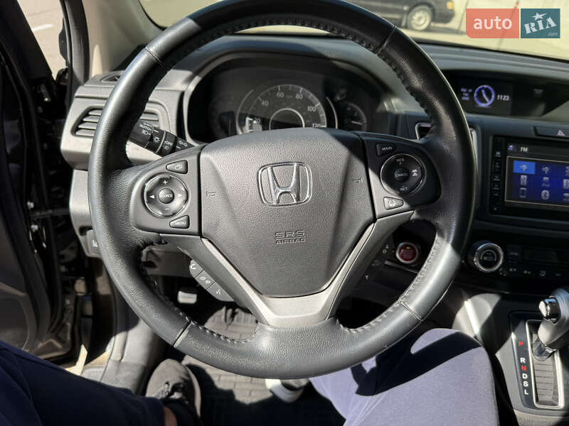 Позашляховик / Кросовер Honda CR-V 2015 в Києві