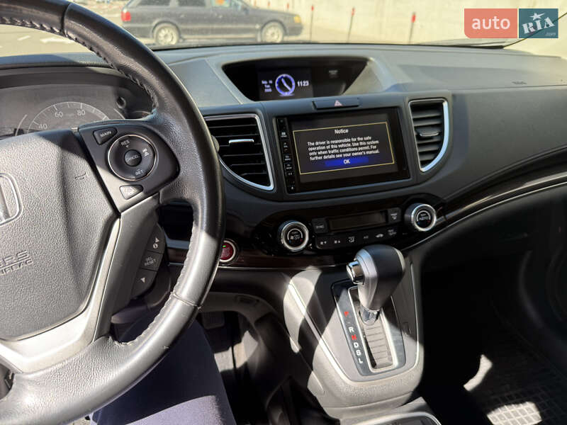 Позашляховик / Кросовер Honda CR-V 2015 в Києві