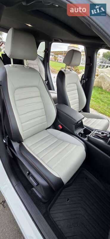 Внедорожник / Кроссовер Honda CR-V 2024 в Львове