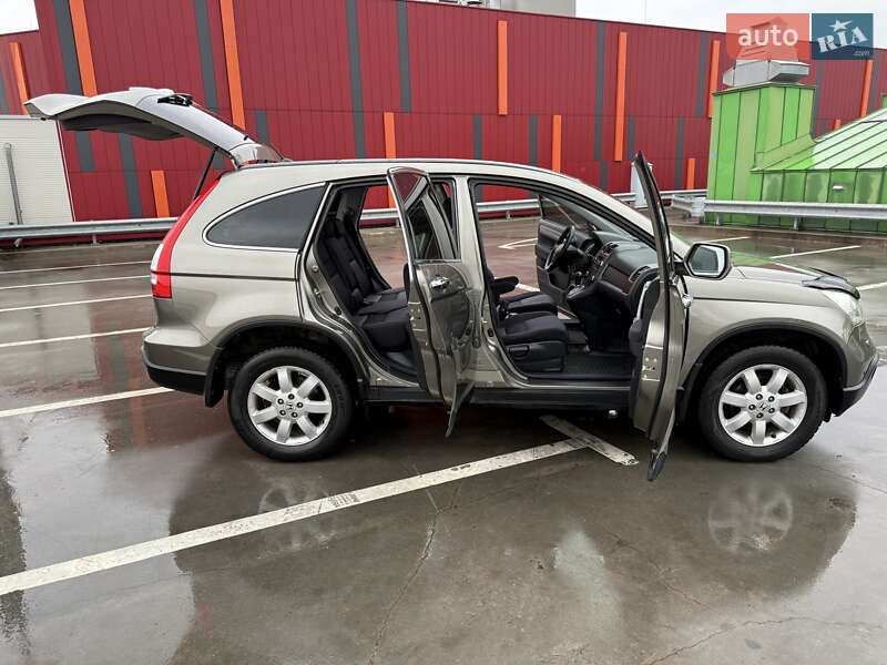 Позашляховик / Кросовер Honda CR-V 2008 в Києві