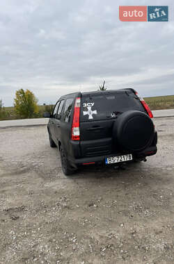 Позашляховик / Кросовер Honda CR-V 2006 в 