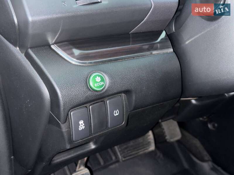 Внедорожник / Кроссовер Honda CR-V 2015 в Кривом Роге