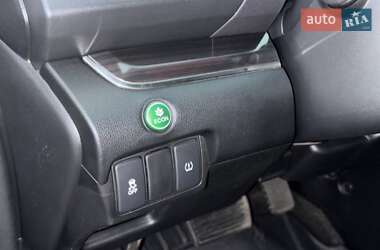 Внедорожник / Кроссовер Honda CR-V 2015 в 