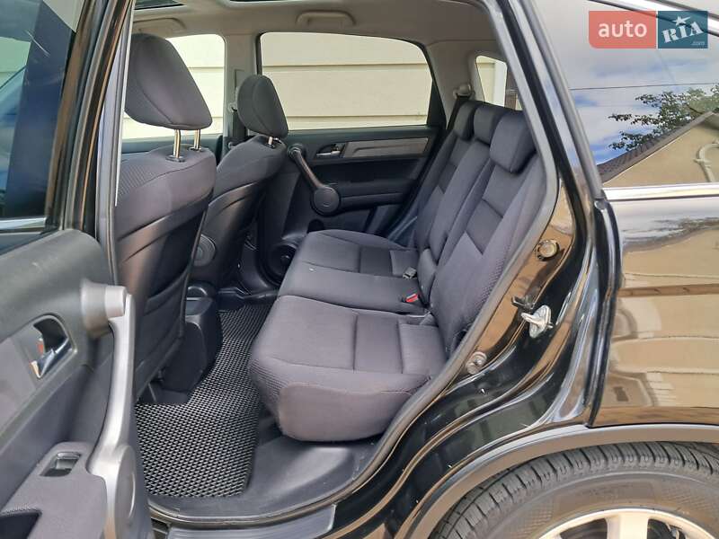 Внедорожник / Кроссовер Honda CR-V 2008 в Могилев-Подольске