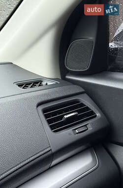 Внедорожник / Кроссовер Honda CR-V 2015 в 