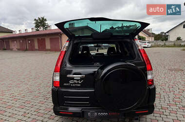 Внедорожник / Кроссовер Honda CR-V 2006 в 