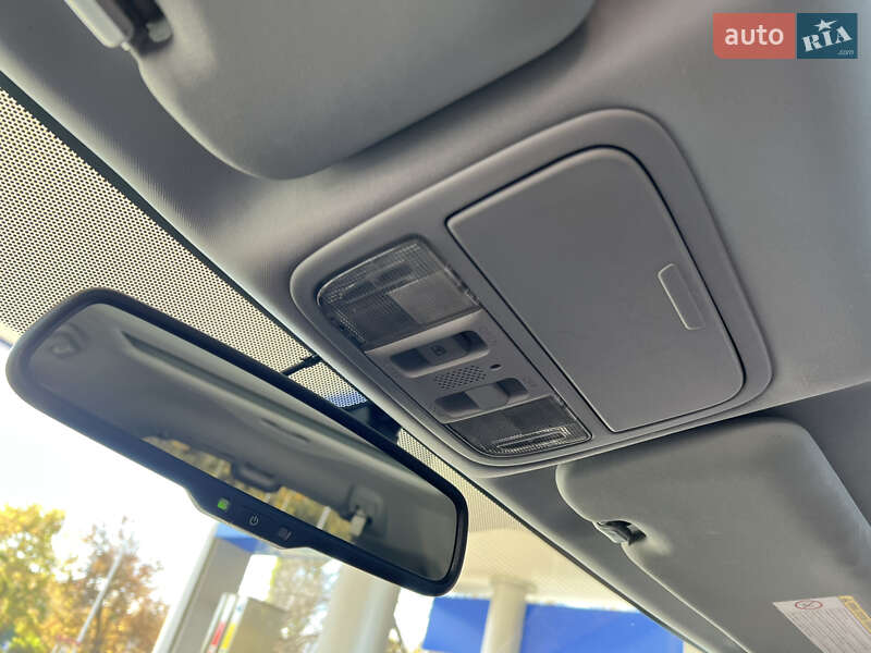 Внедорожник / Кроссовер Honda CR-V 2011 в Николаеве