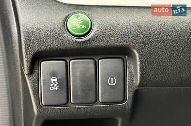 Позашляховик / Кросовер Honda CR-V 2014 в 