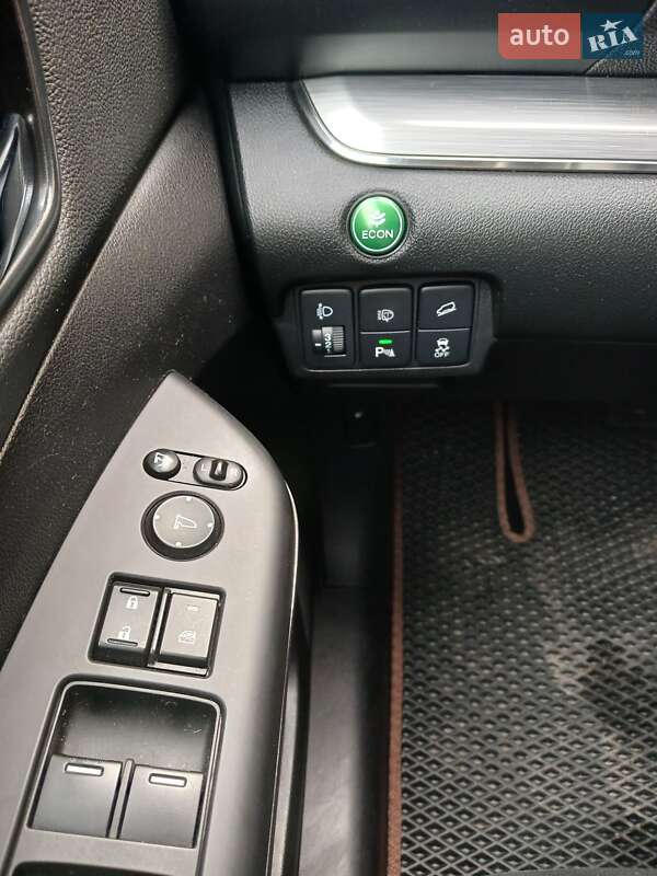 Внедорожник / Кроссовер Honda CR-V 2015 в Жовкве фото 19 Внедорожник / Кроссовер Honda CR-V 2015 в Жовкве