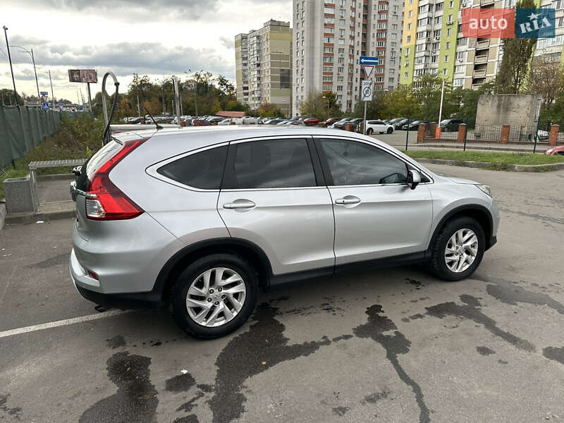 Позашляховик / Кросовер Honda CR-V 2016 в Києві