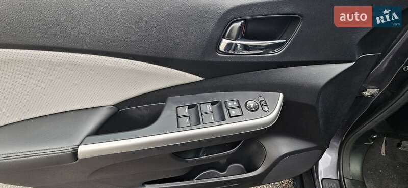 Позашляховик / Кросовер Honda CR-V 2015 в Києві