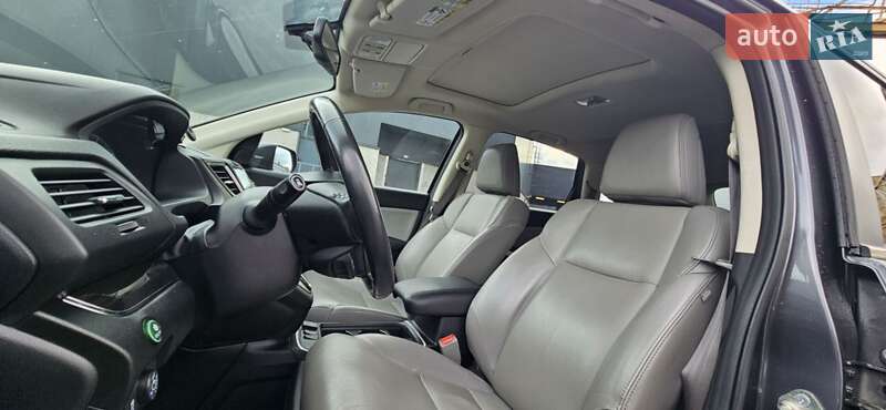 Позашляховик / Кросовер Honda CR-V 2015 в Києві
