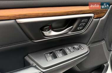 Внедорожник / Кроссовер Honda CR-V 2017 в 