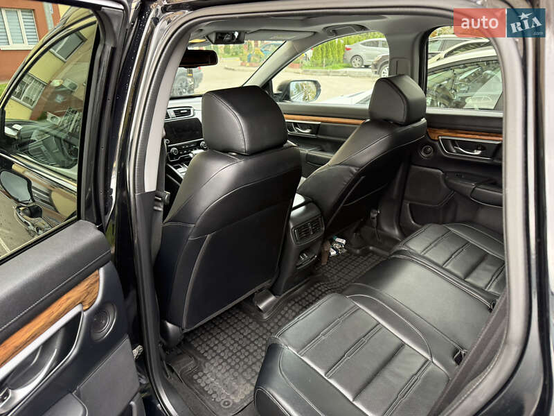 Внедорожник / Кроссовер Honda CR-V 2017 в Киеве