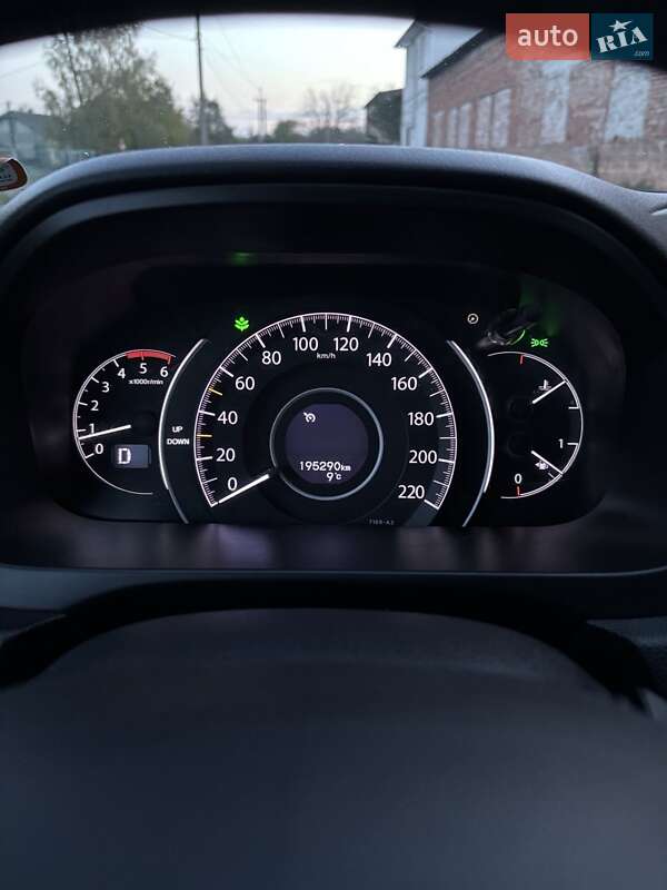 Внедорожник / Кроссовер Honda CR-V 2015 в Ивано-Франковске фото 2 Внедорожник / Кроссовер Honda CR-V 2015 в Ивано-Франковске