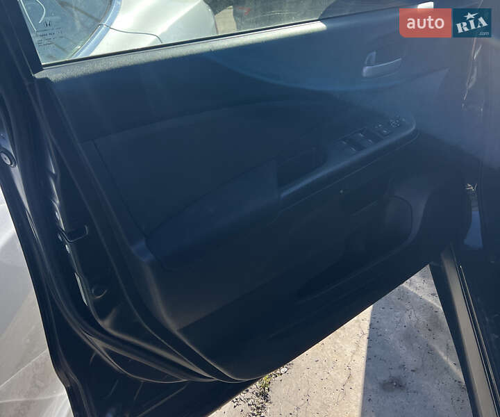 Позашляховик / Кросовер Honda CR-V 2015 в Львові фото 16 Позашляховик / Кросовер Honda CR-V 2015 в Львові