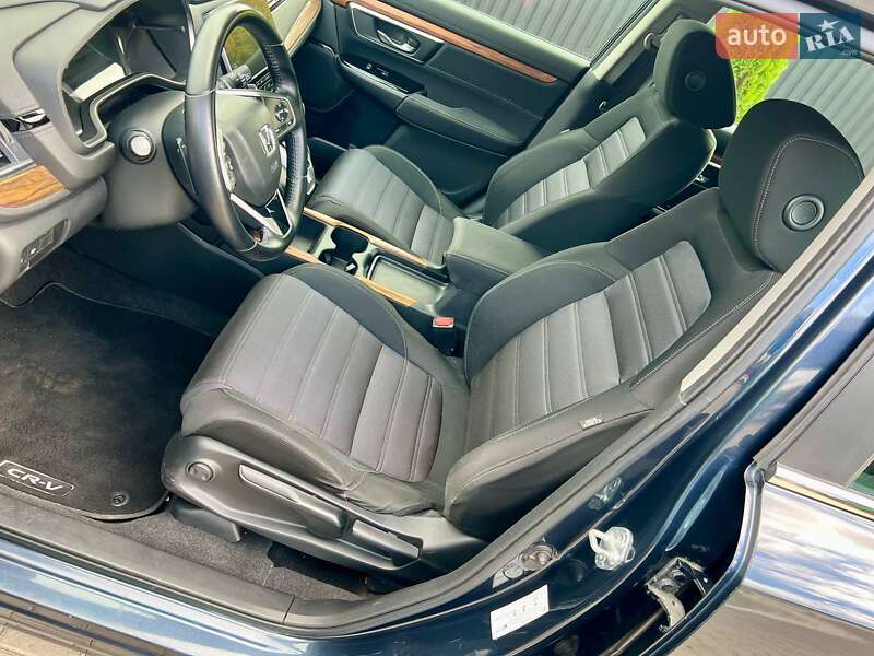 Внедорожник / Кроссовер Honda CR-V 2019 в Одессе